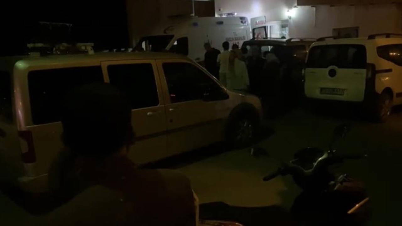 Diyarbakır’da otomobil tarandı: 1 kişi hayatını kaybetti, 1 yaralı