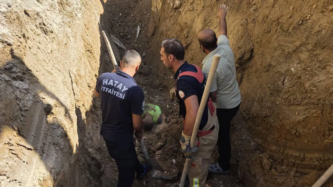 Hatay'da iş cinayeti: Altyapı çalışmasında göçük altında kalan işçi öldü