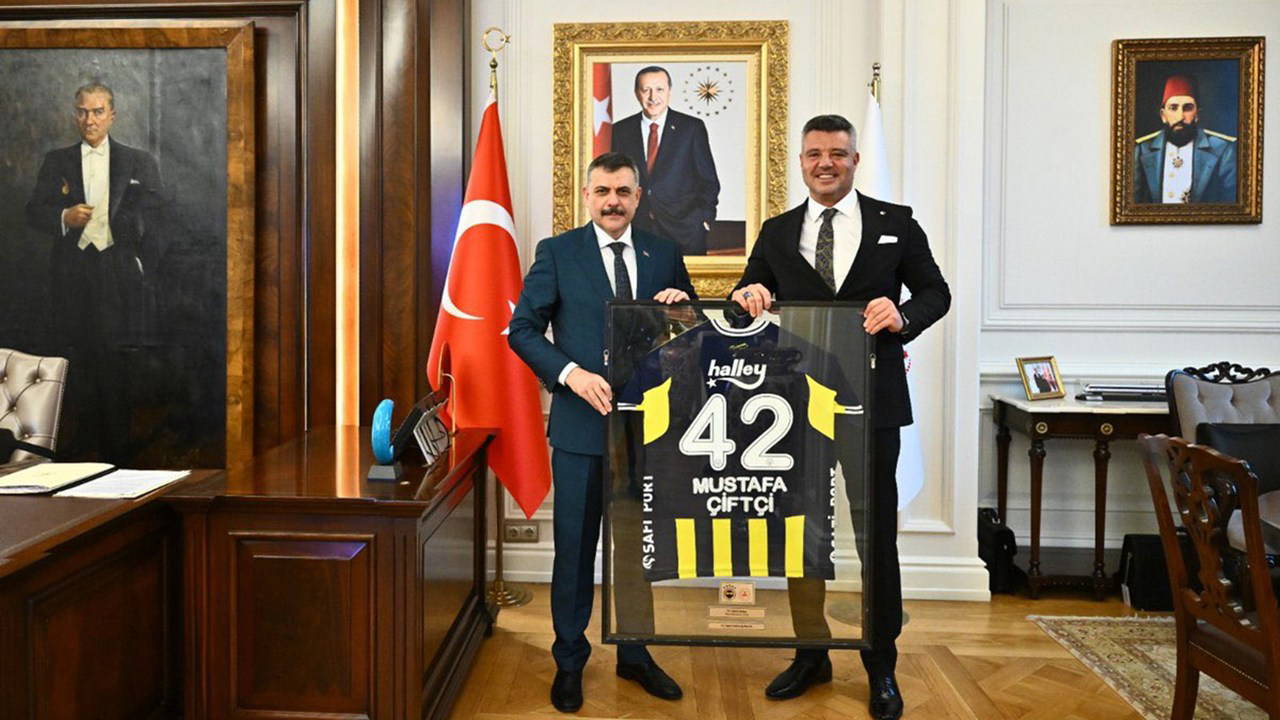 İçişleri'nde 'Sultan Abdulhamid' dönemi: Yeni bakan Mustafa Çiftçi makam odasına tablosunu astı