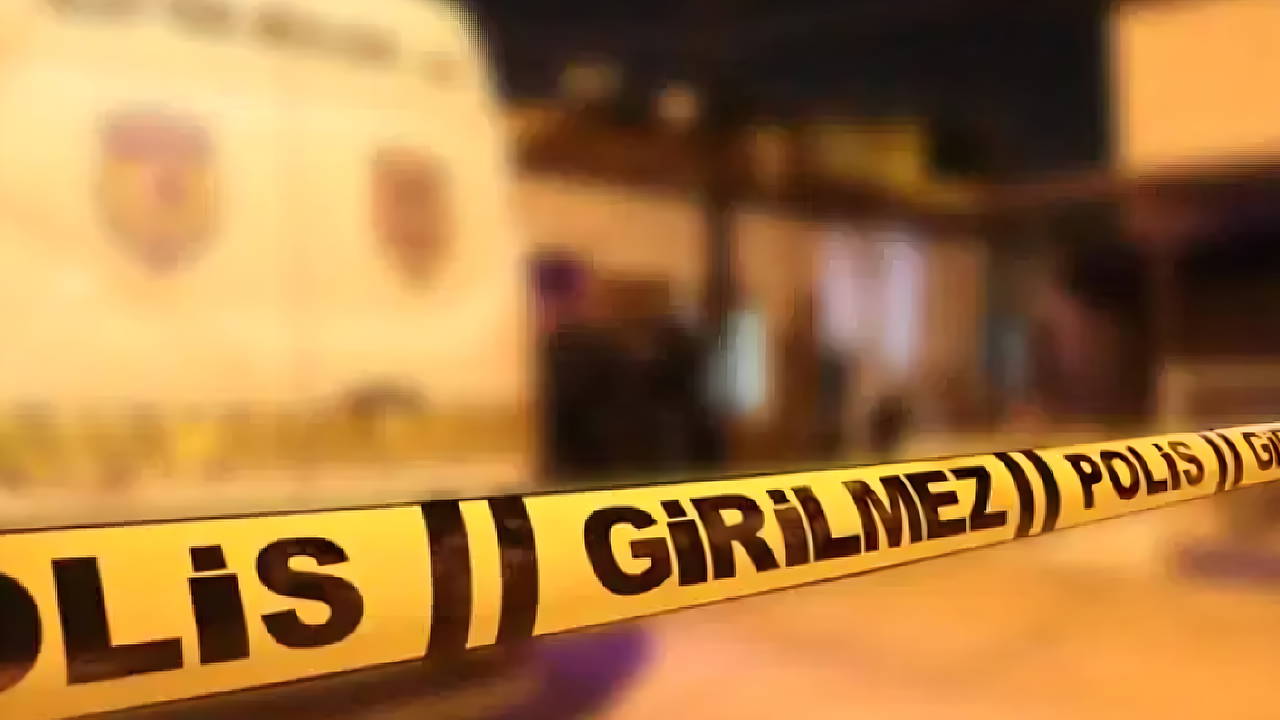 Manisa'da korkunç olay... Boşanma aşamasında olduğu kadının evinde katliam yaptı!