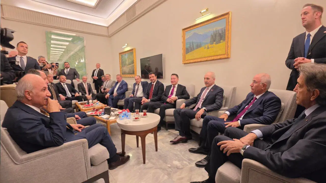 Çerçeve yasa görüşmeleri... Ali Babacan ve Efkan Âlâ arasında dikkat çeken diyalog!