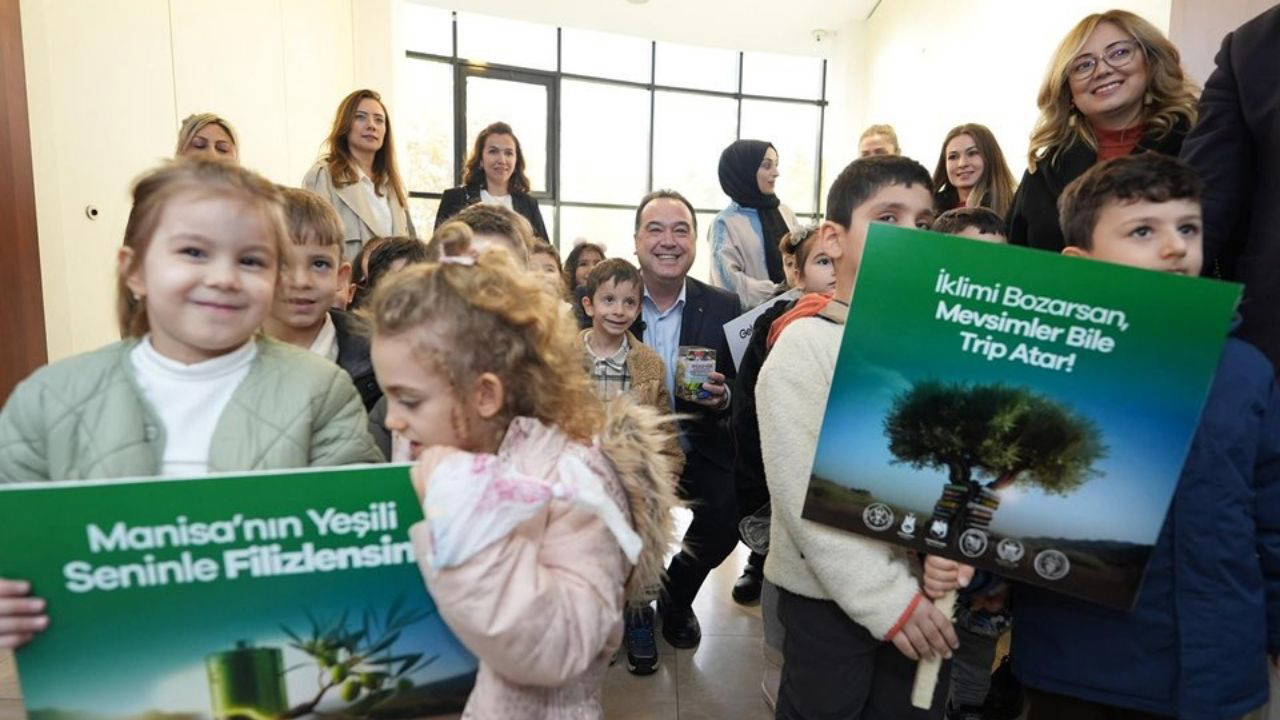 Manisa’da atık pil getirene zeytin fidanı dönemi