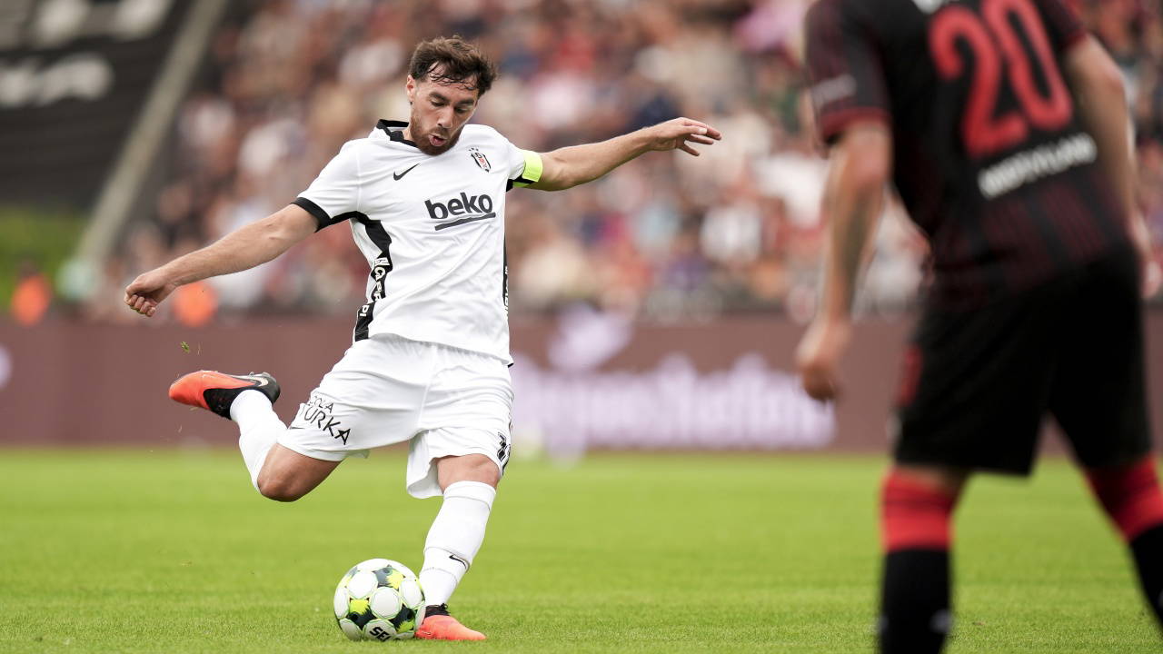 Beşiktaş Danimarka'da turu kaptı: Midtjylland 0-2 Beşiktaş