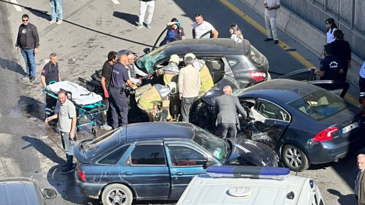 Ankara'da zincirleme kaza... Yaralılar var!