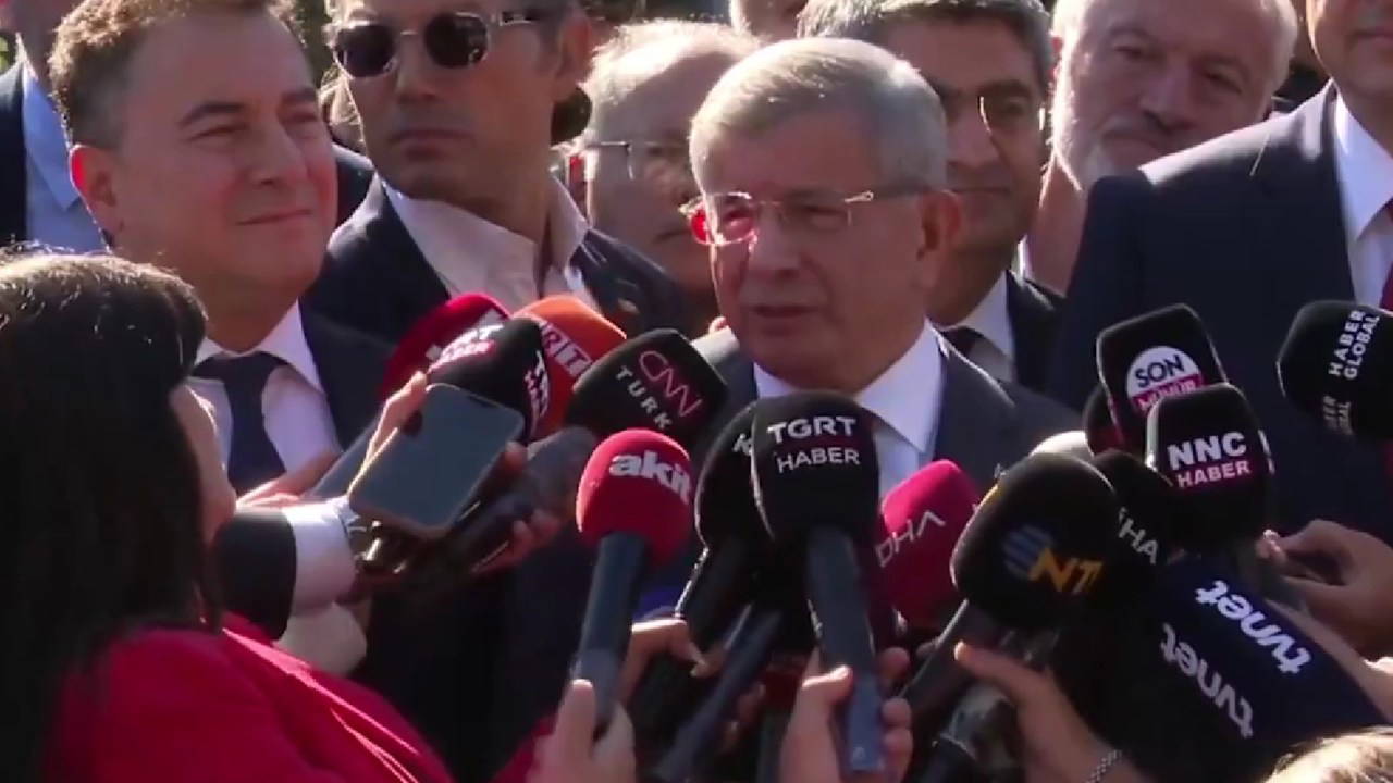 Ahmet Davutoğlu Adliyede İfade Verdi