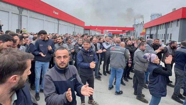 2 bin mobilya işçisi üretimi durdurdu