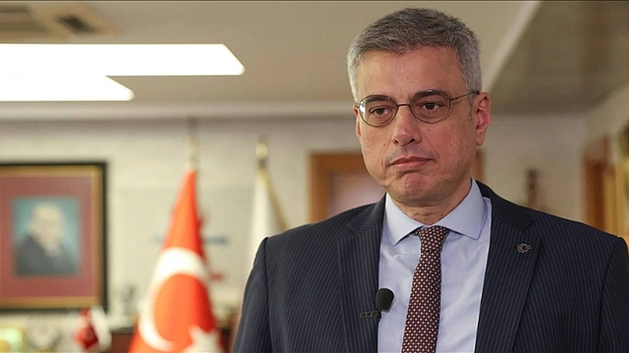 Kaçkar Dağları'ndaki uçak kazası... Sağlık Bakanı Memişoğlu: 'Kazadan yaralı kurtulan vatandaşımızın sağlık durumu ciddiyetini korumaktadır'