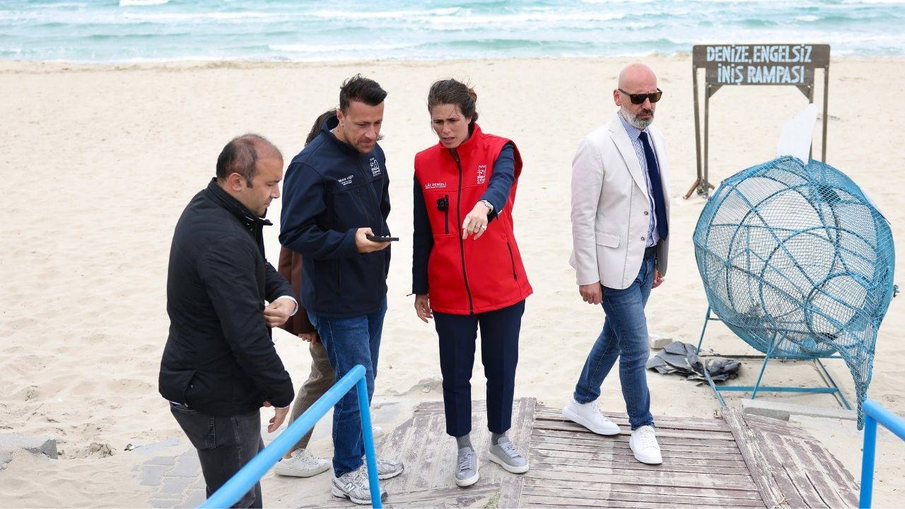 Çeşme’nin plajları yaza hazırlanıyor