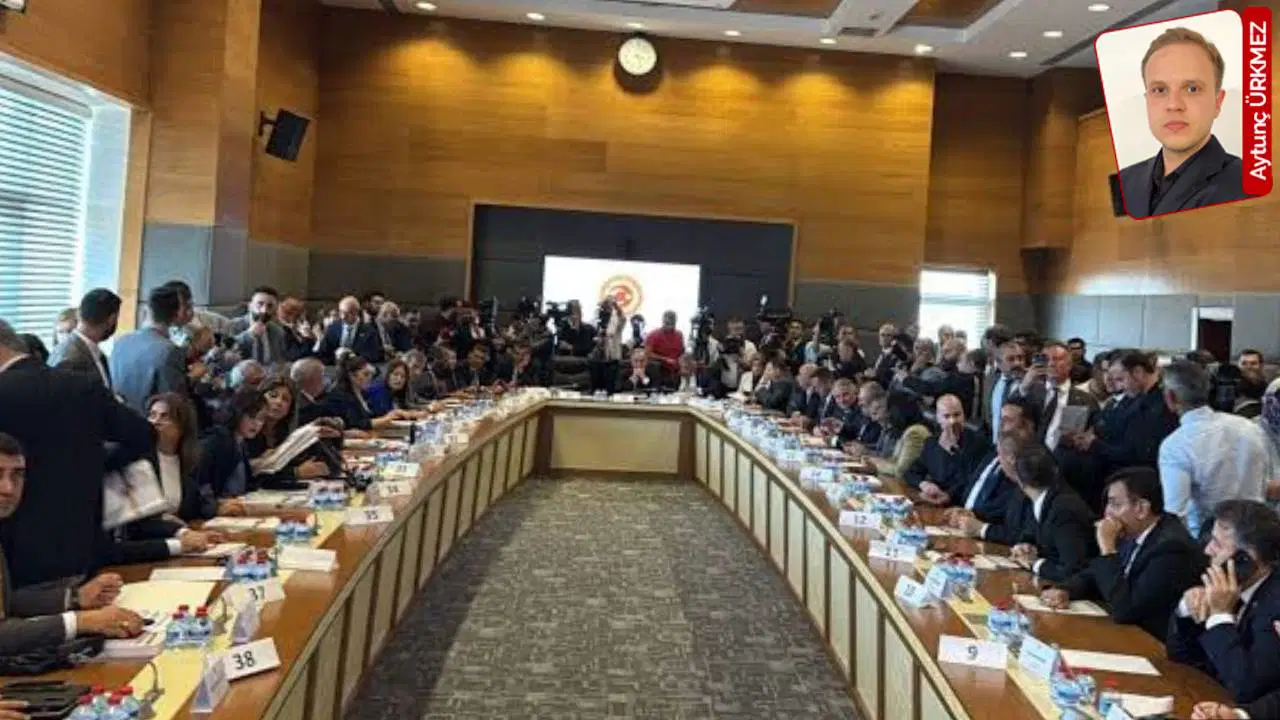 Çerçeve yasa Adalet Komisyonu’nda tartışma ve kavgalarla geçen 17 saatlik toplantının sonunda kabul edildi: Yasa geçti, demokratikleşme geçmedi