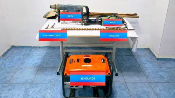 Kaçak kazı yapan 5 kişi suçüstü yakalandı