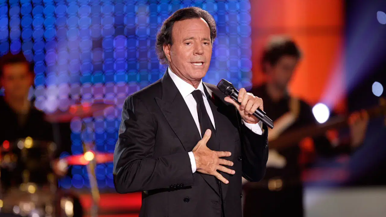 İspanyol şarkıcı Julio Iglesias'a cinsel taciz suçlaması