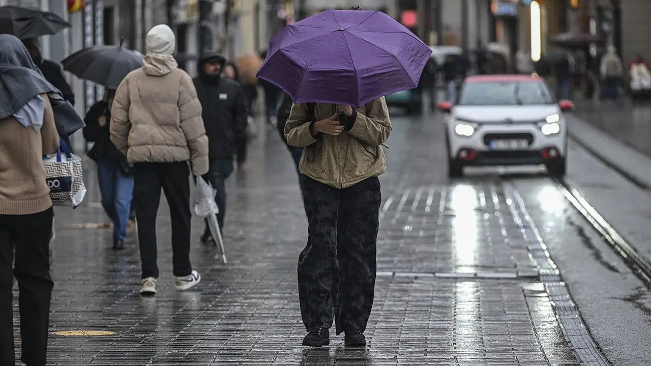 AKOM'dan sağanak uyarısı: İstanbul'da yarın planı olanlar dikkat!