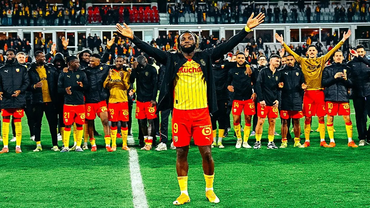 Lens, Rennes karşısında üç golle kazandı!