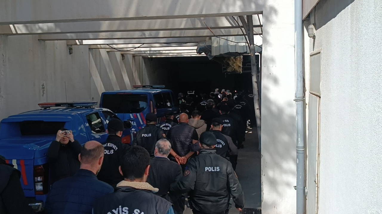 Gaziantep'te 'sahte evrak' skandalı... Aralarında akademisyenler de var: 12 gözaltı!