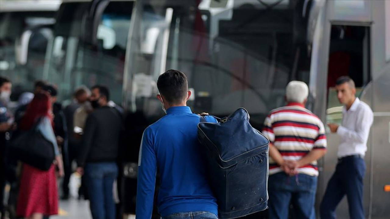 Dar gelirli için bayramda seyahat oldukça güç: 'İstanbul içinde bile tatile gitmek zor bu şartlarda'