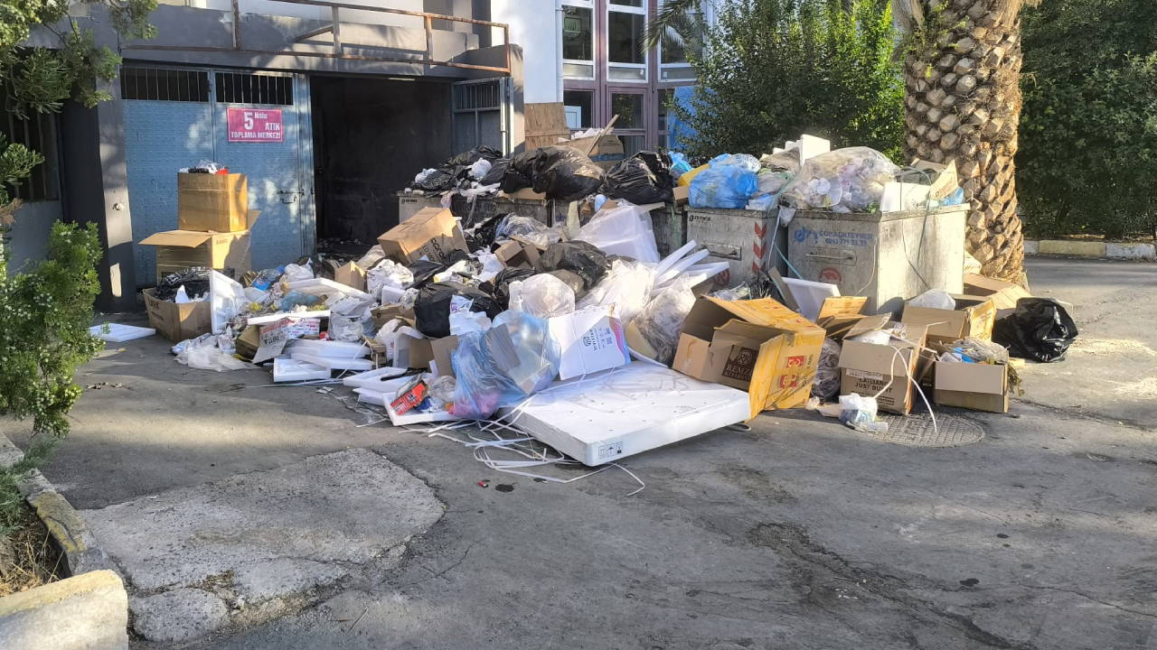 Türkiye'nin en büyük ticaret merkezi PERPA, çöp sorunuyla boğuşuyor