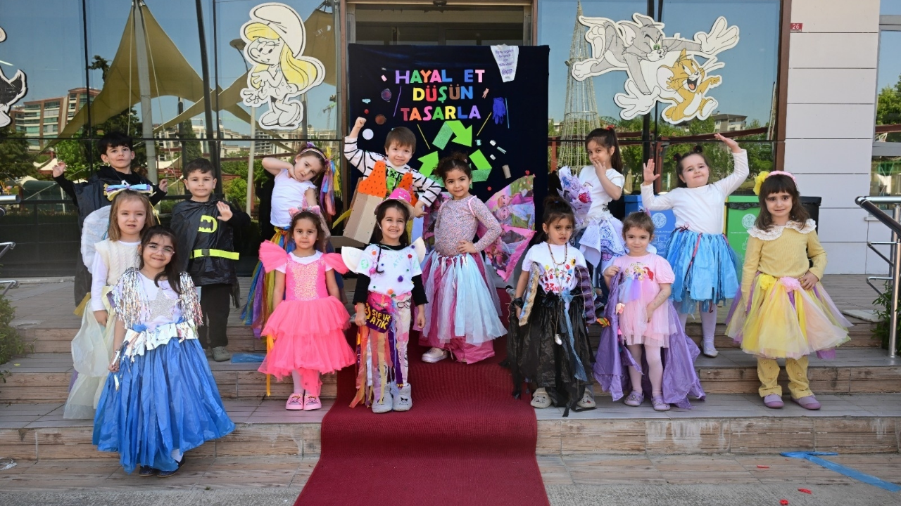 Miniklerden “Sıfır atık” defilesi