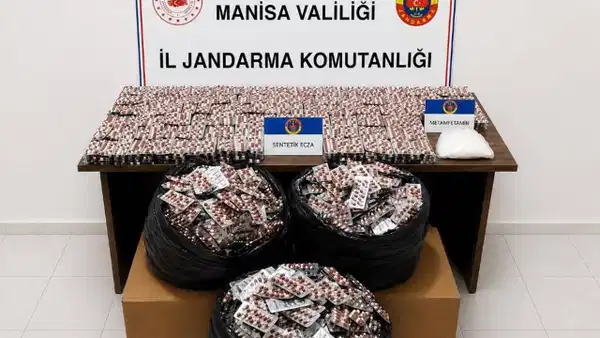 Manisa'da otoyolda 'uyuşturucu' operasyonu: 3 gözaltı