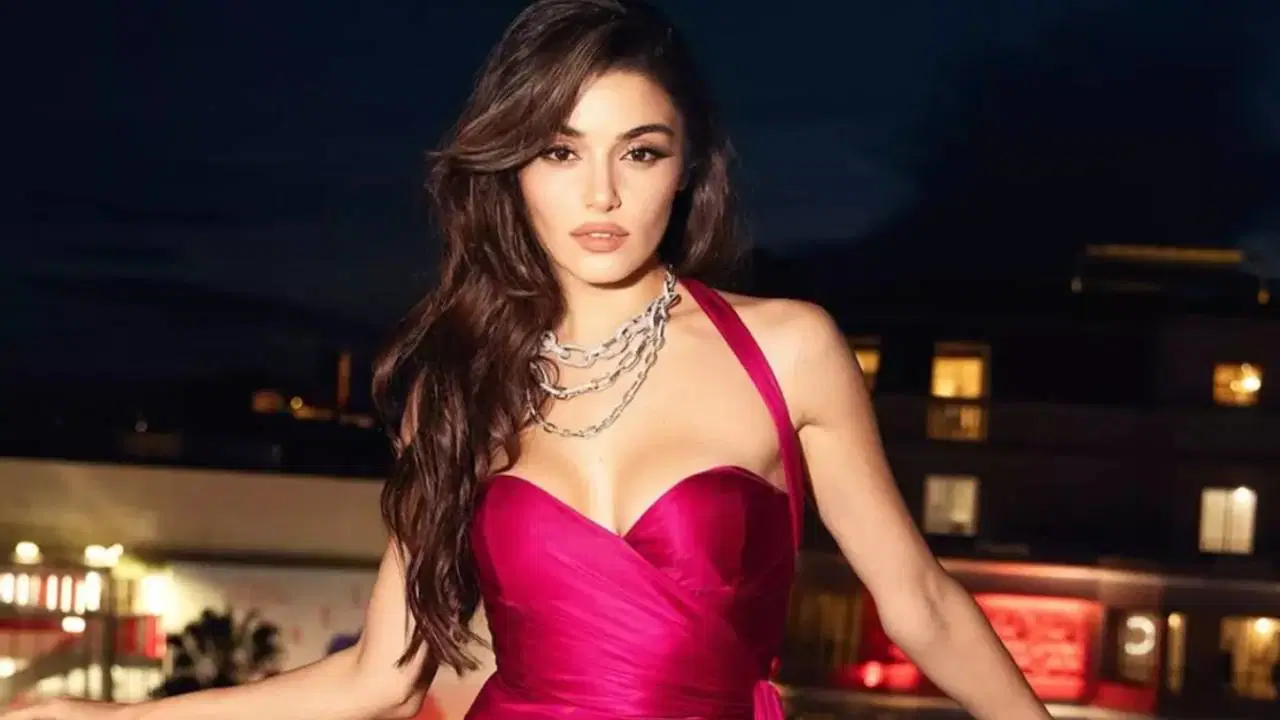 O isimle aşk yaşadığı iddia edilmişti: Hande Erçel, ilişkiyi kabul etti!