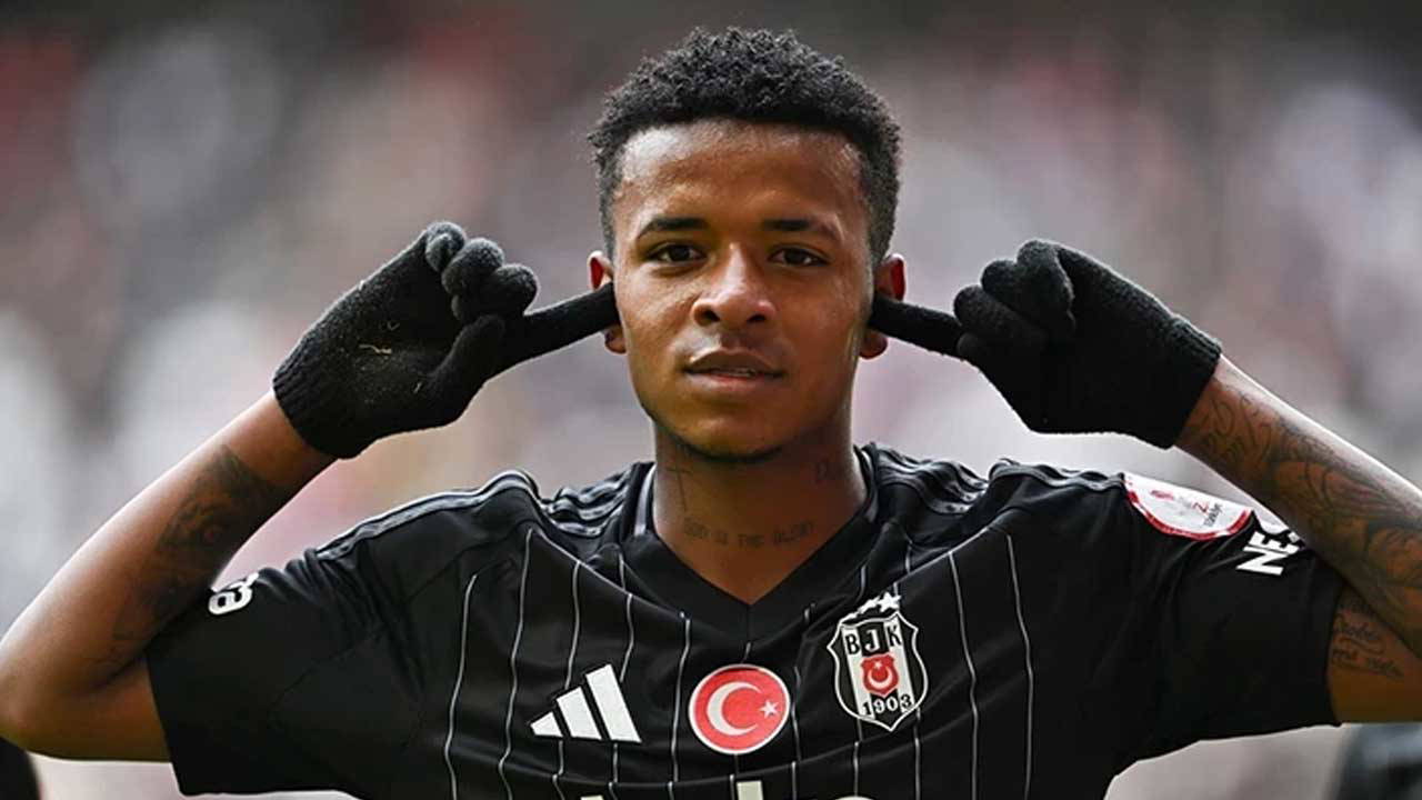 Keny Arroyo'dan olay yaratan paylaşım!