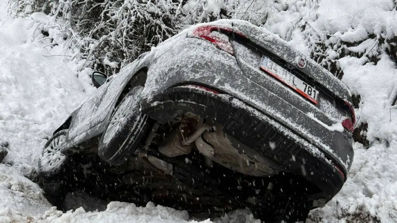 Düzce'de otomobil kanala uçtu! 5'i çocuk 8 yaralı var