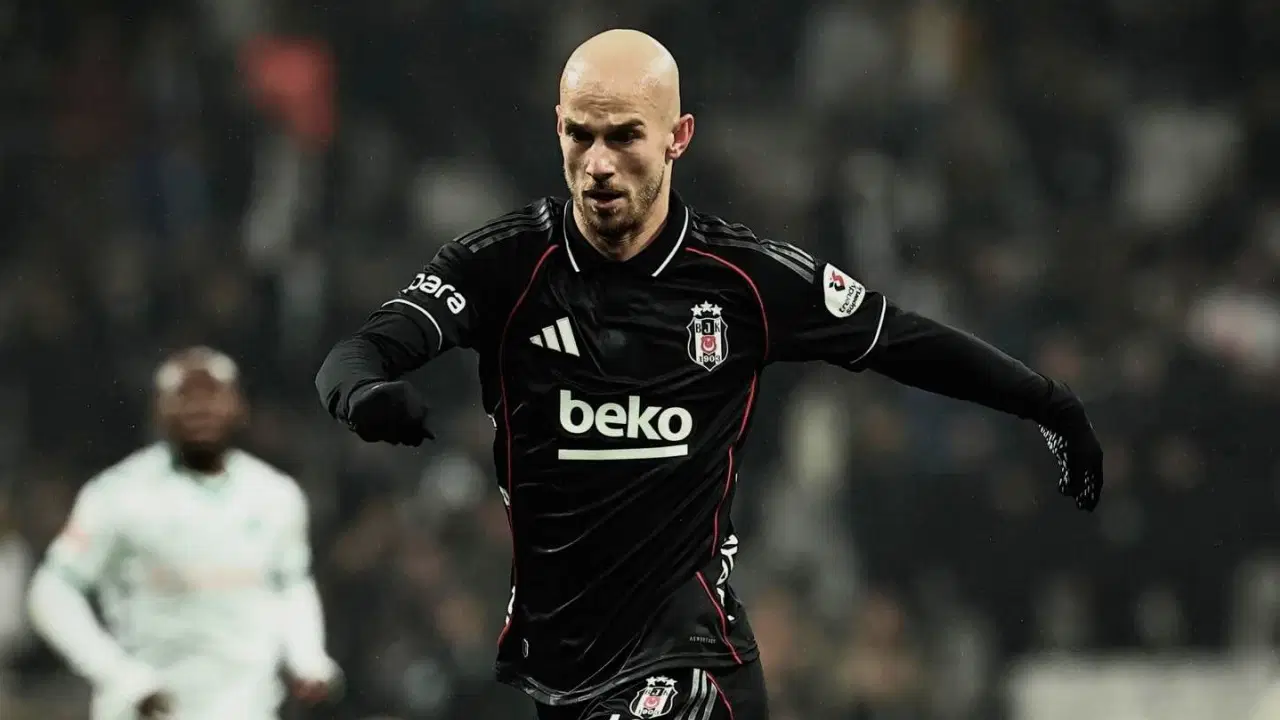 Beşiktaşlı Vaclav Cerny'den ayrılık iddialarına yanıt!