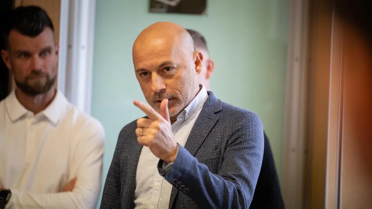 Cüneyt Çakır, Dubai'de mahsur kaldı!