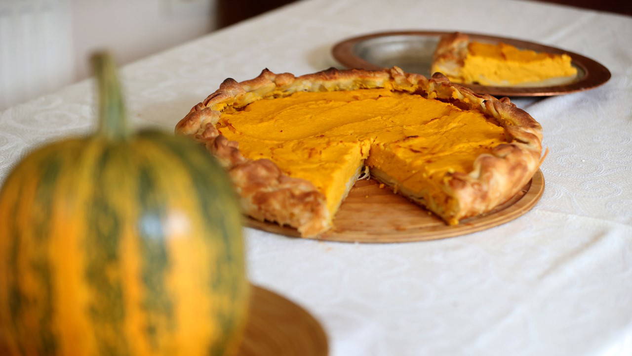 Kırklareli mutfağından bir Balkan mirası: Dışı çıtır içi yumuşacık! Tikvenik böreği tarifi...