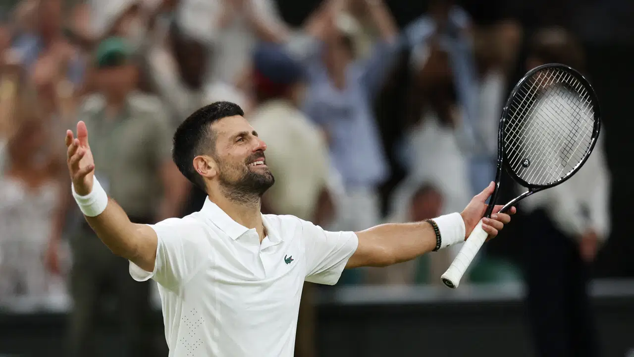 Novak Djokovic, Wimbledon'da yarı finalde
