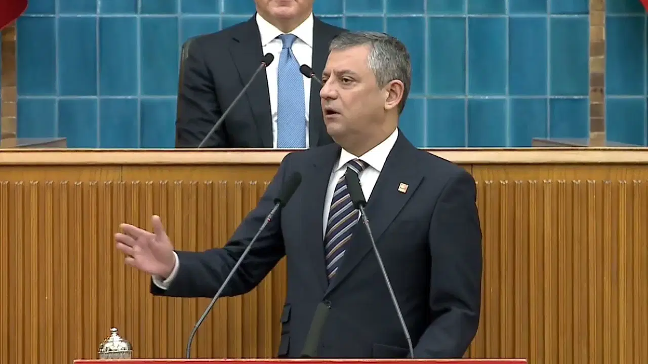 Son Dakika... 'Bu toplantıyı izleyin' demişti: Gözler Özgür Özel'de...