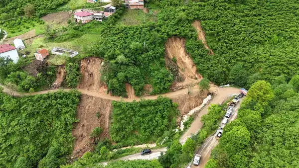Giresun’da heyelan riski: 33 ev tahliye edildi