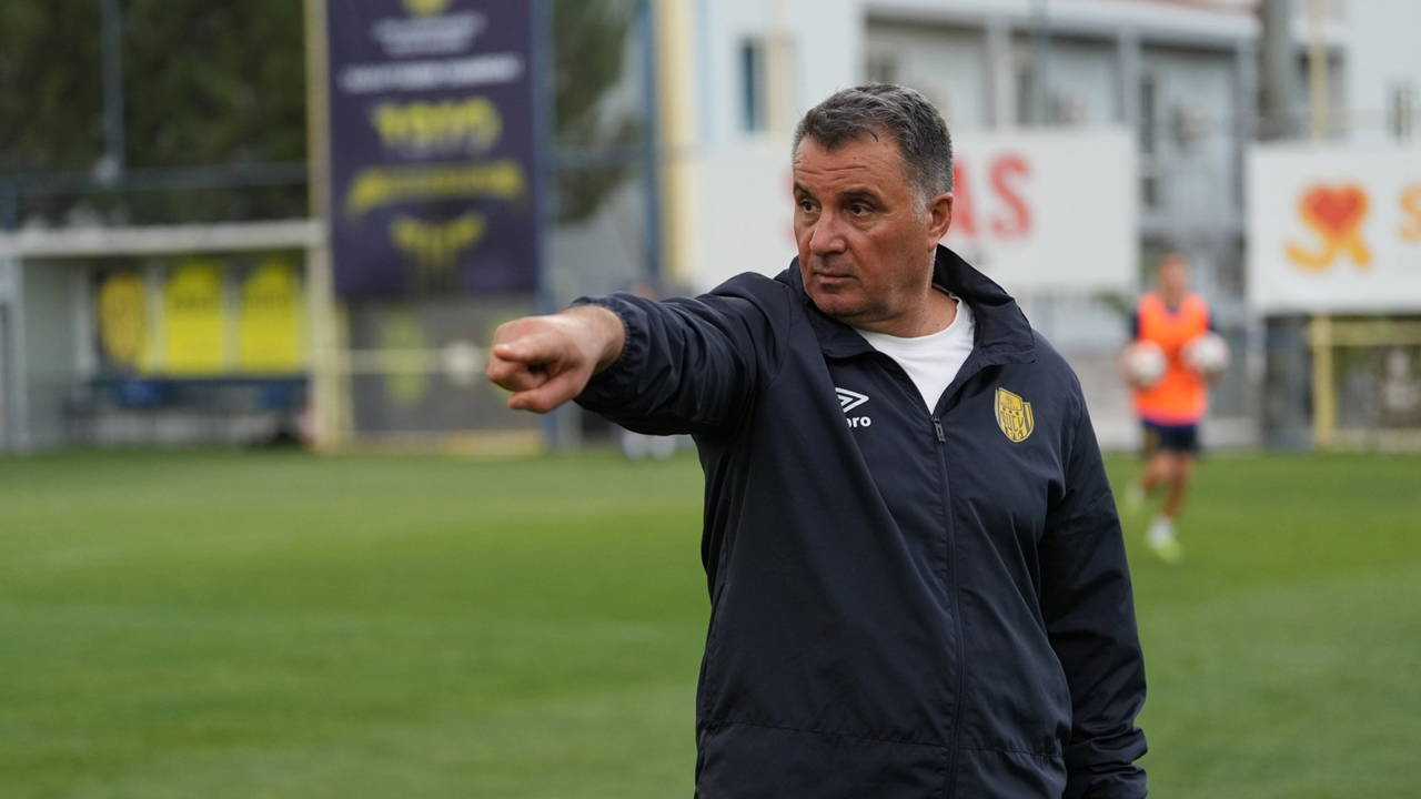 Ankaragücü'nde Mustafa Kaplan ile yollar ayrıldı