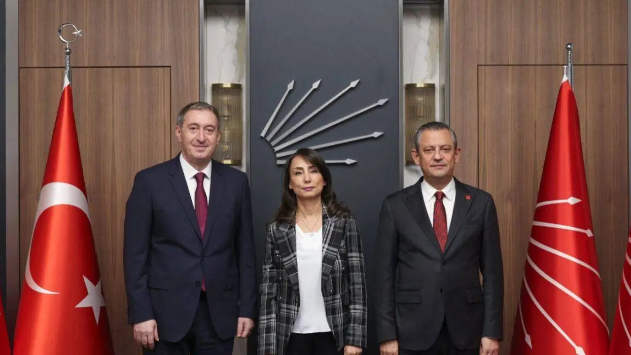 DEM Parti heyeti yarın CHP lideri Özgür Özel'i ziyaret edecek