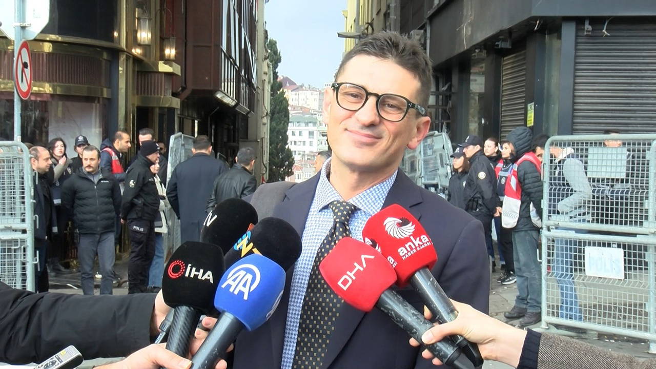 Papa, Andrea Minguzzi ile görüştü