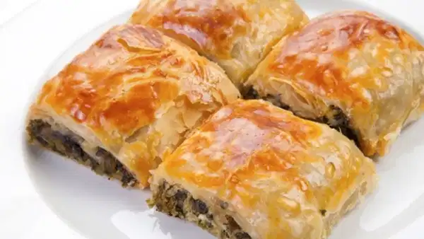 Çay saatlerine özel Selanik böreği tarifi