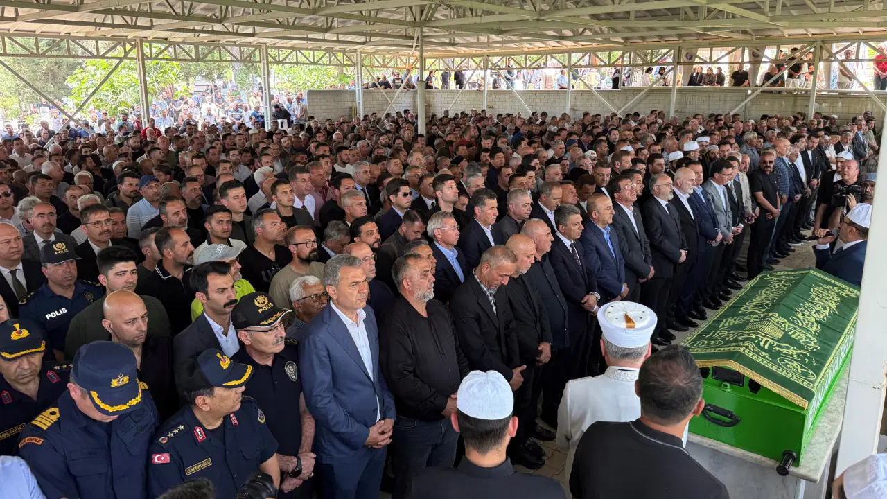 Mevlüt Çavuşoğlu'nun kardeşi Aydın Çavuşoğlu son yolculuğuna uğurlandı
