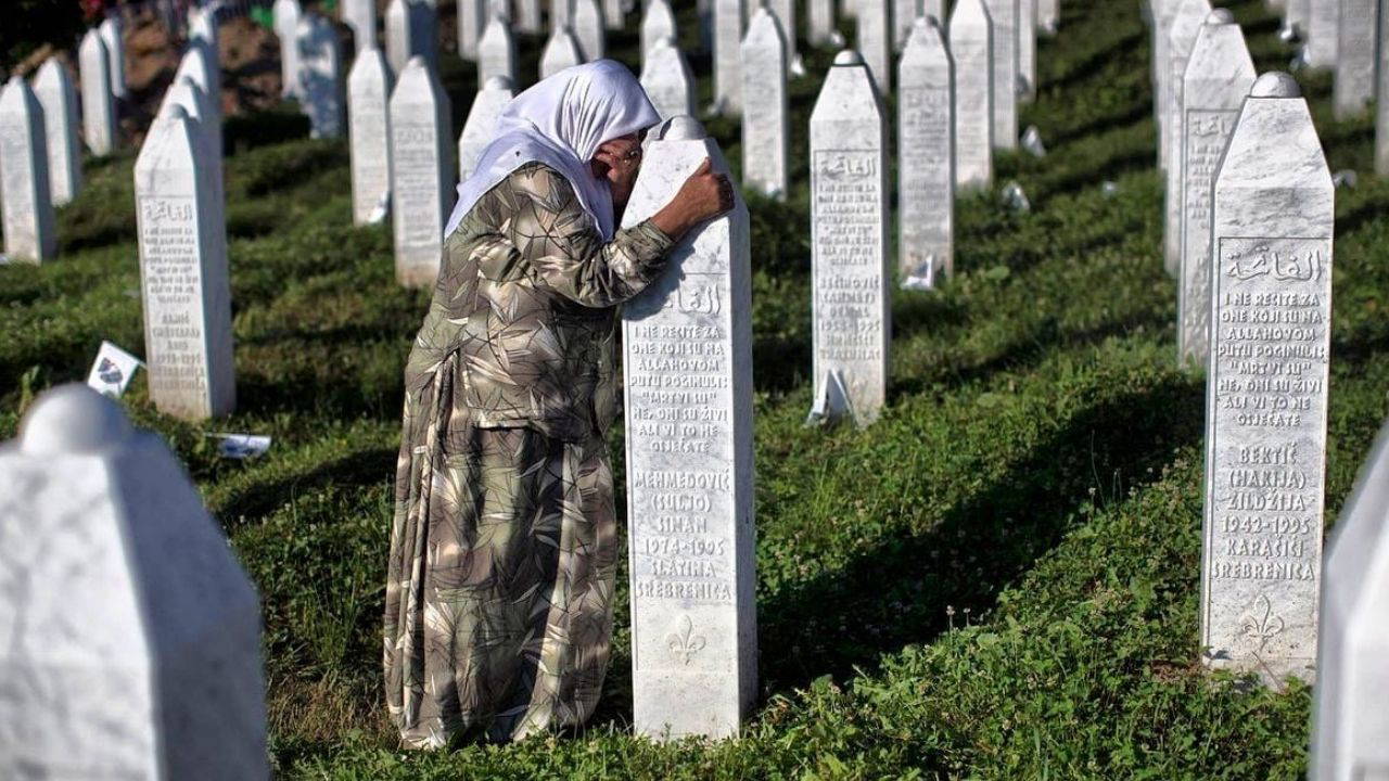 İnsanlık tarihinin en karanlık sayfalarından biri: Srebrenitsa Katliamı