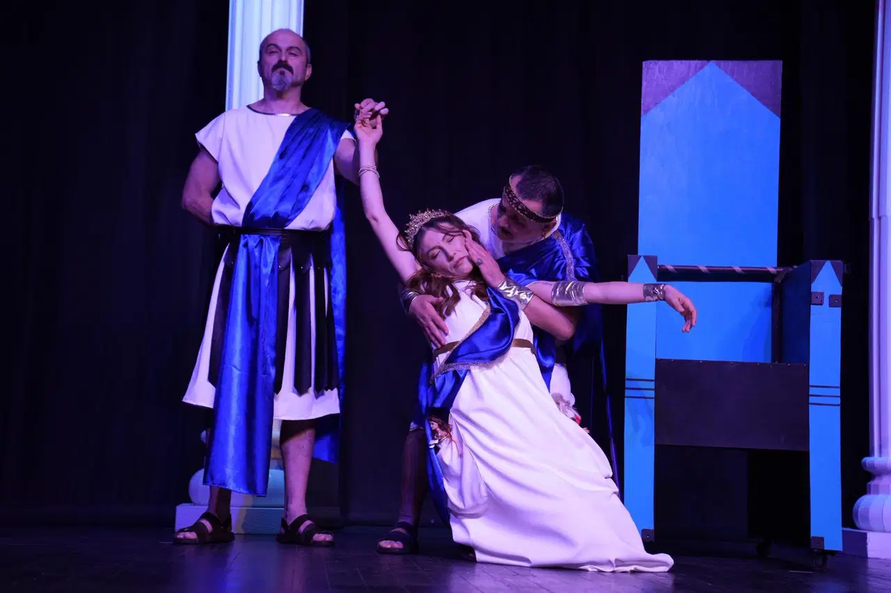 'Mikenden Kız Kaçırma ya da Troya Faciası'