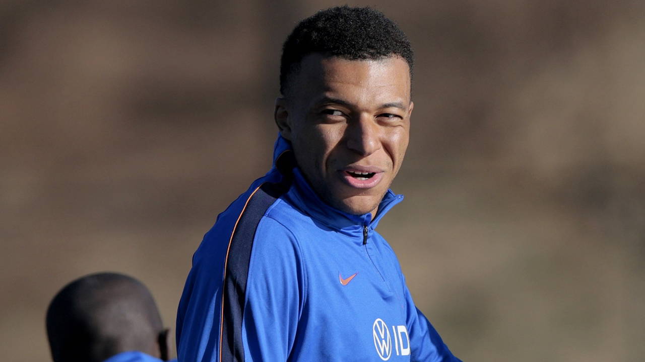 Mbappe'den tepki çeken hareket: Kante'yi göstererek...