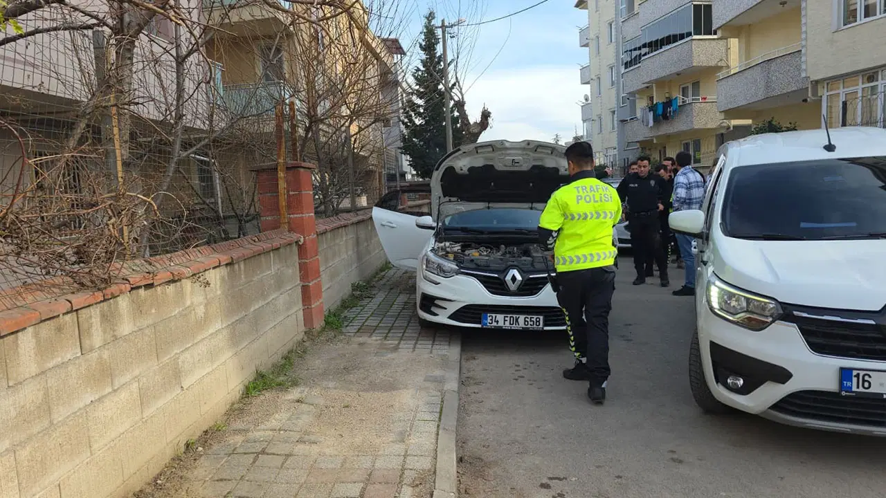 'Dur' ihtarına uymayan çakarlı araç sürücüsüne para cezası