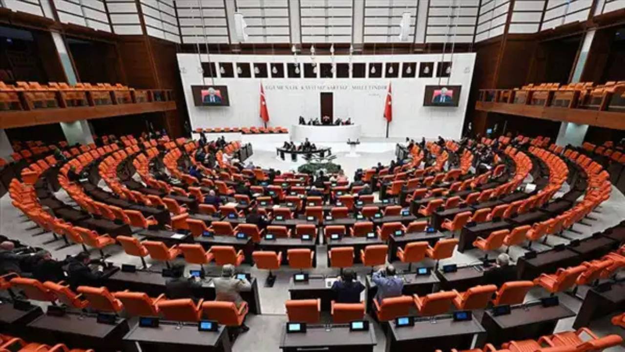Alkollü içki satışıyla ilgili değişiklikleri de içeren kanun Resmi Gazete'de