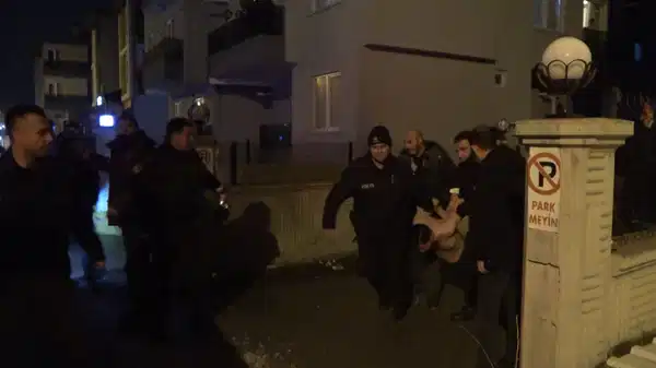 Aksaray'da komşuların tartışması silahlı saldırıya döndü: 7 gözaltı!