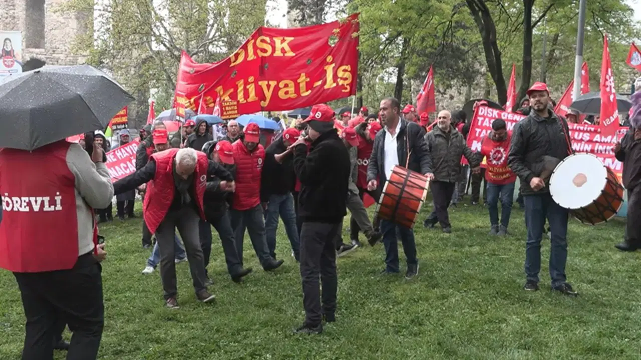 1 Mayıs'ta Nakliyat-İş Sendikası'ndan Saraçhane'de basın açıklaması