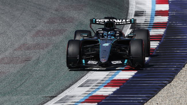 Max Verstappen kaza yaptı
