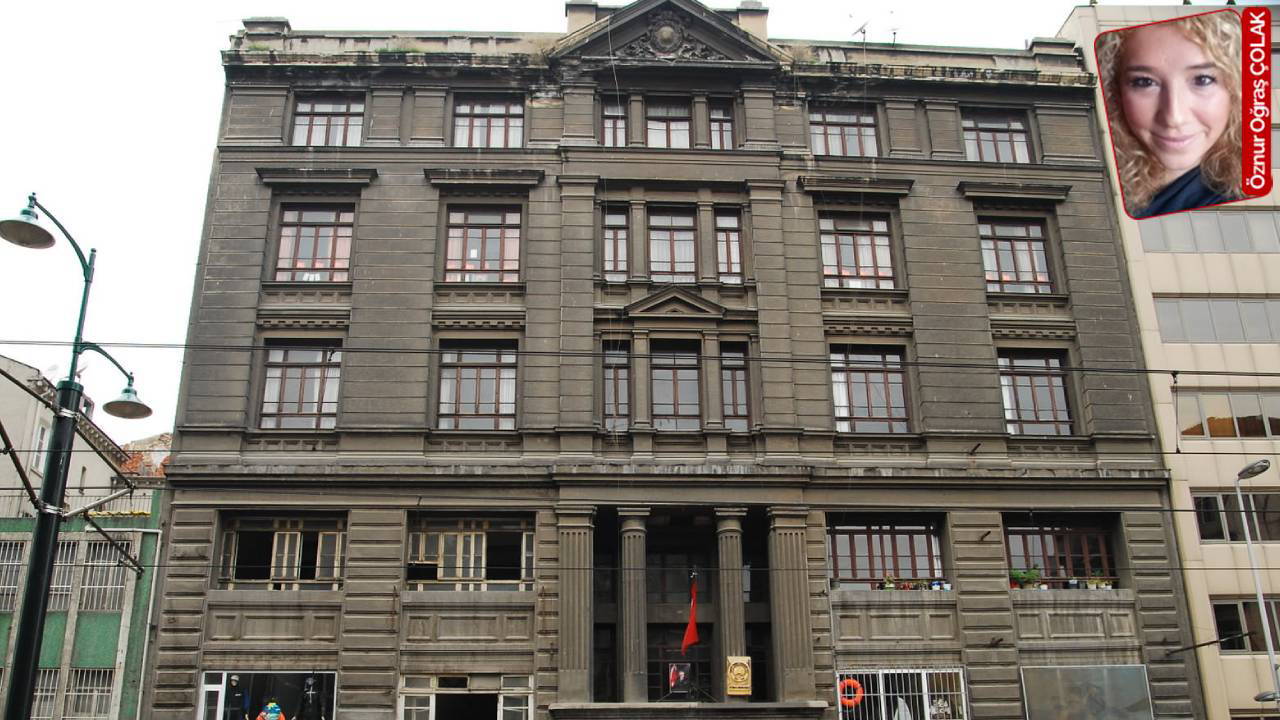 Ali Artun ve Ahmet Yiğider’in eserleri Galata Rum Okulu’nda sergilenecek: Mimari heykelle buluşursa...