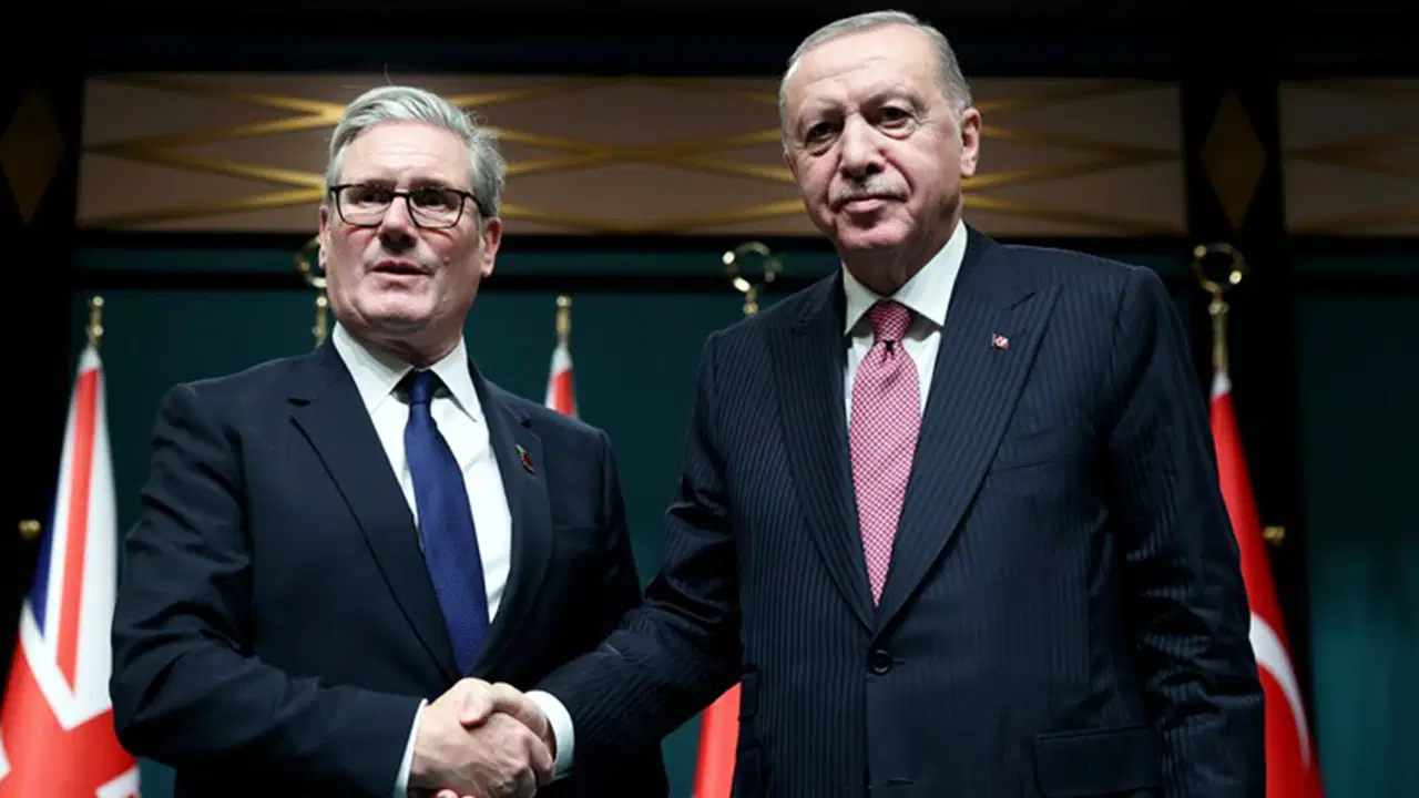 Erdoğan, Birleşik Krallık Başbakanı Starmer ile görüştü