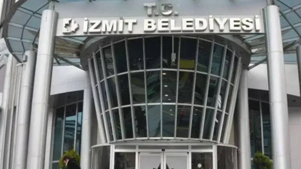 Son Dakika... İzmit Belediyesi'ne operasyon: Belediye başkanı ve çok sayıda kişiye gözaltı!