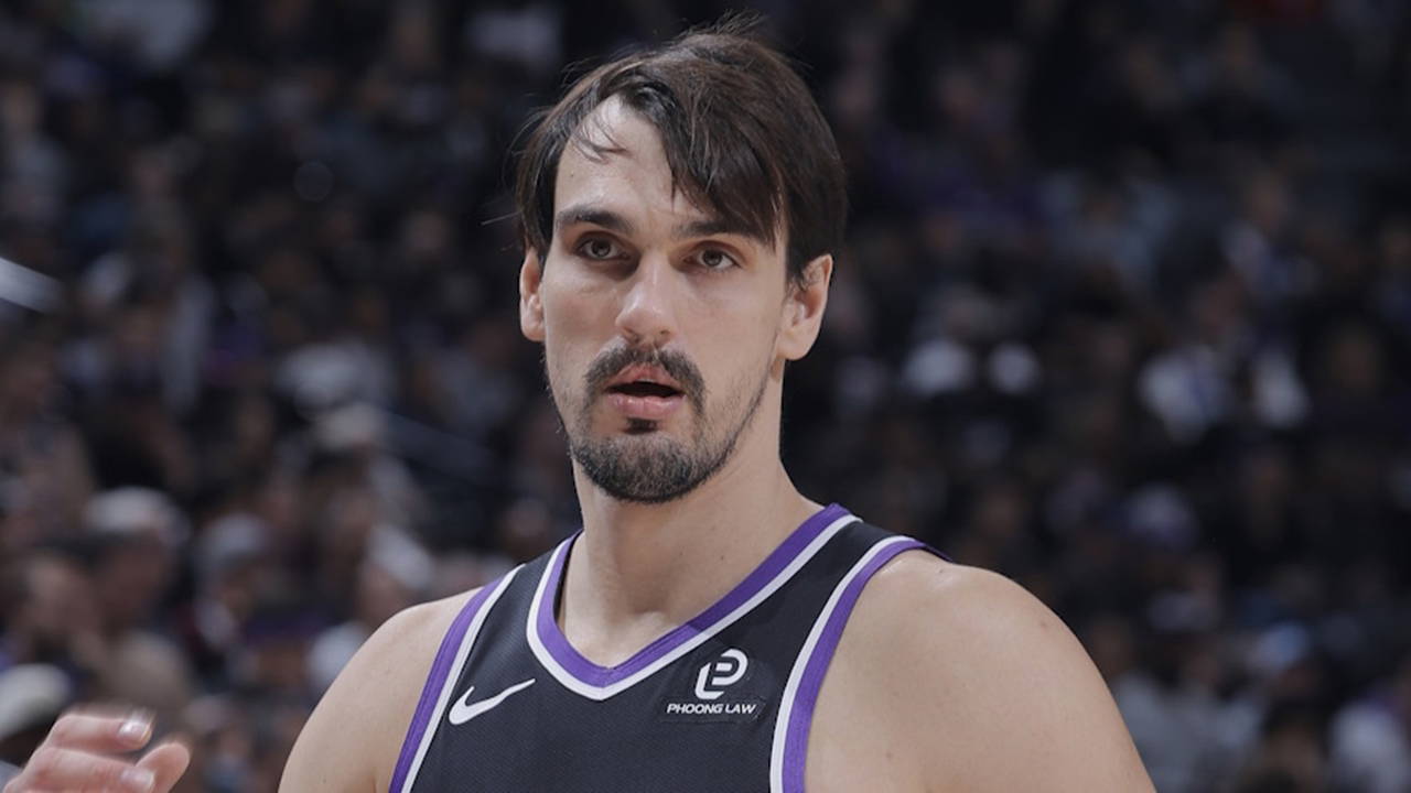 Hırvat basketbolcu Dario Saric, yeniden Anadolu Efes'te