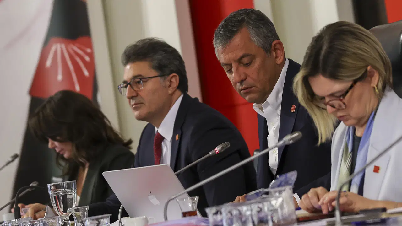 CHP PM, Özgür Özel başkanlığında toplandı: Tüm kadrolar sahaya inecek