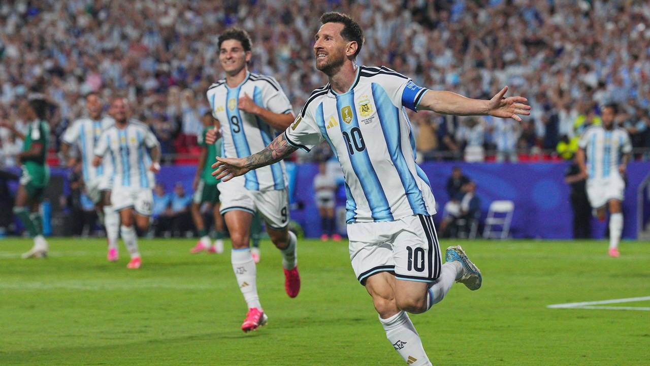 16 golle rekora ortak oldu... Dünya basını Lionel Messi'yi konuşuyor